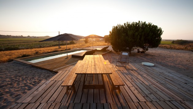 Casas Na Areia, Astonishing Holiday Retreat in Portugal
