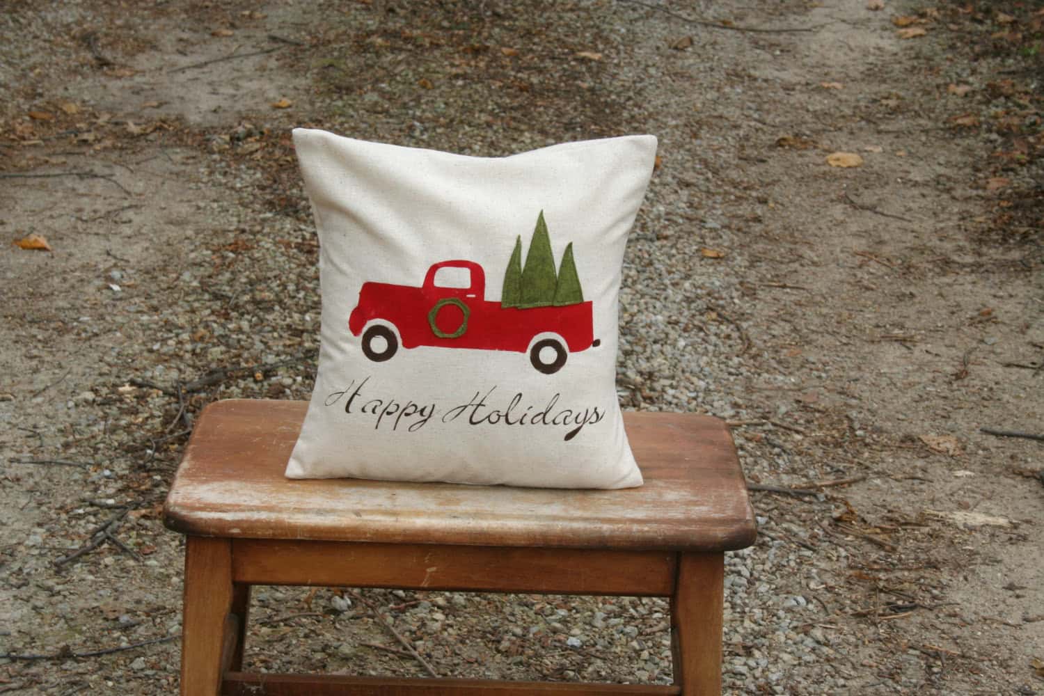 Rustic Christmas Pillow Another Collection of 17 Christmas Pillow Designs (3)