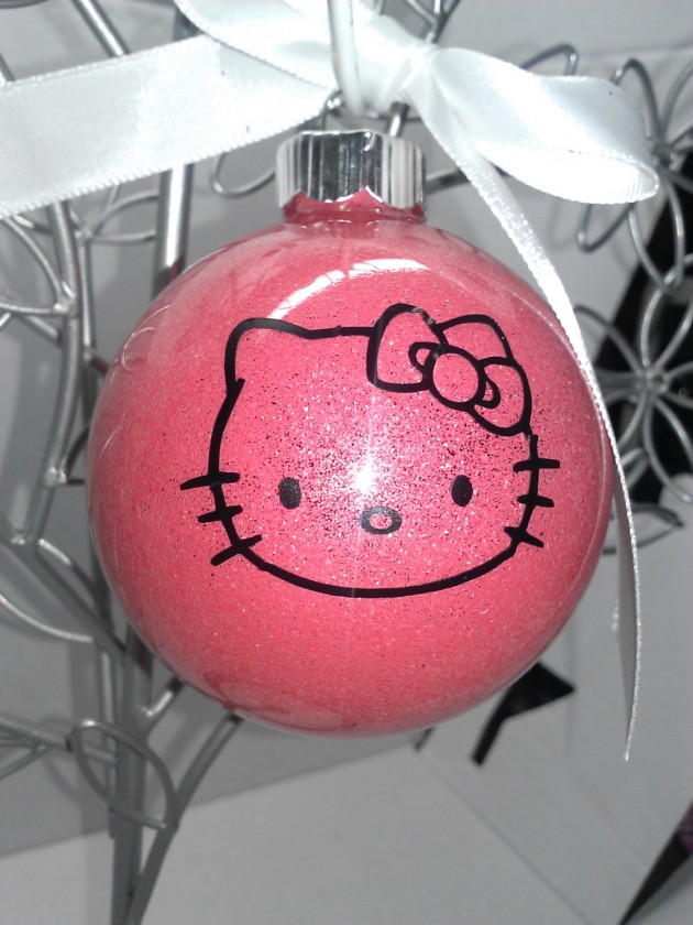 15 Really Cool Christmas Tree Ornaments (6)