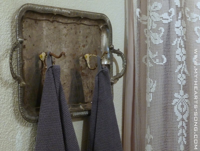 26 Creative DIY Ideas For Repurposing Old Trays For Better Home