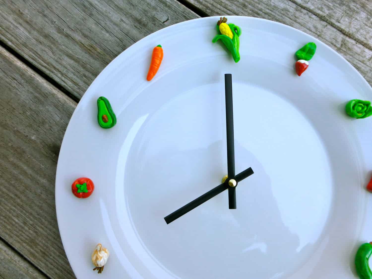 Vegetable Clock 20 Stunning & Unique Handmade Wall Clocks (15)