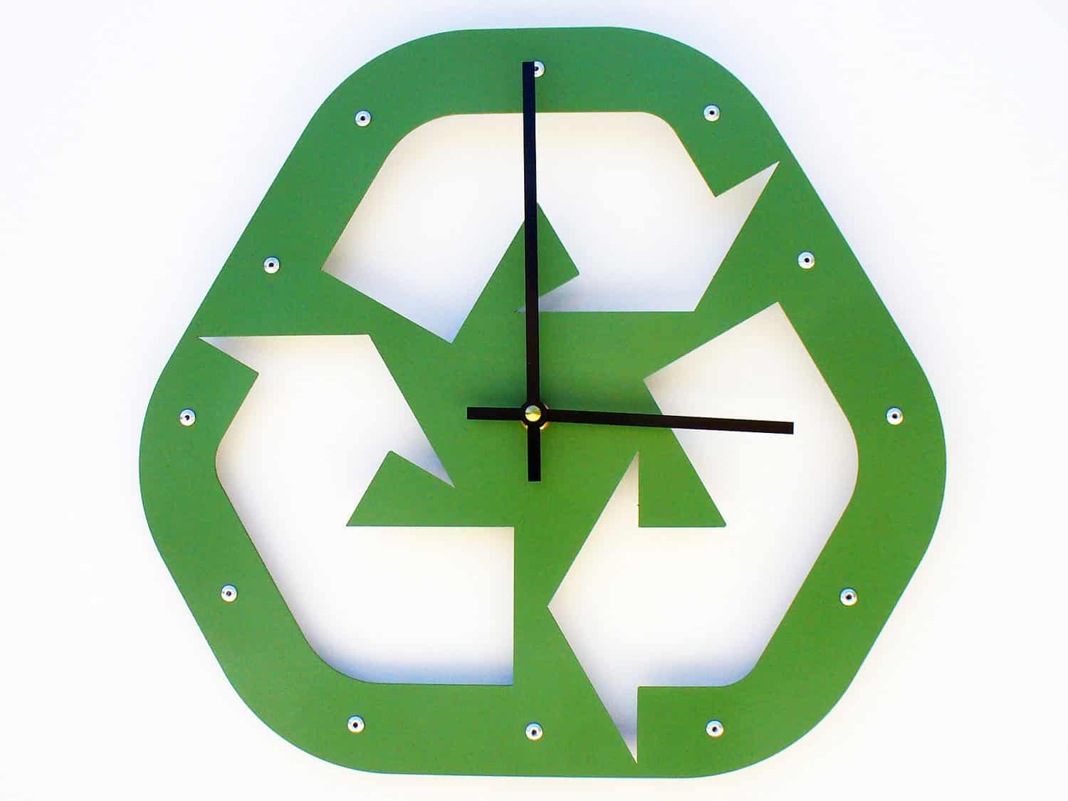 Recycle Wall Clock 20 Stunning & Unique Handmade Wall Clocks (16)