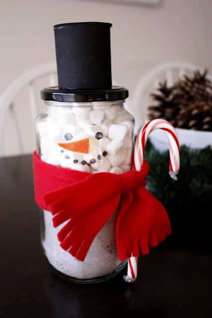 30 Creative and Fun DIY Snowman Decorations 22