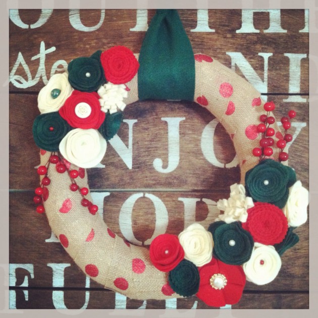 24 Whimsical Handmade Christmas Wreath Ideas (12)