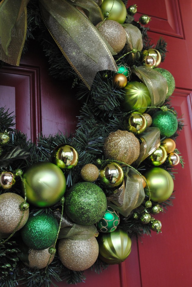 24 Whimsical Handmade Christmas Wreath Ideas (17)