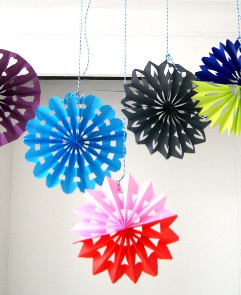 28 Cute DIY Snowflake Ideas