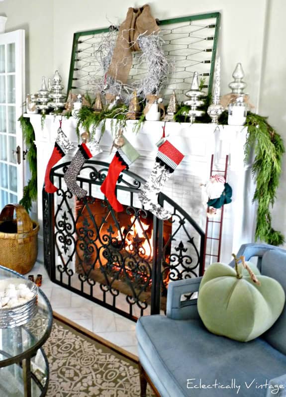 38 LastMinute BudgetFriendly DIY Christmas Decorations