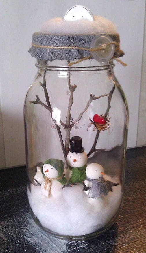 30 Creative and Fun DIY Snowman Decorations 7