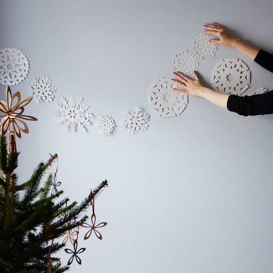 28 Cute DIY Snowflake Ideas