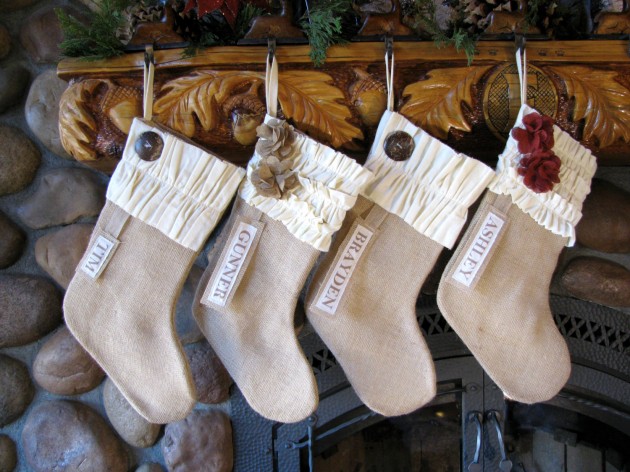 Use Christmas Stockings as Christmas Decorations - 15 Designs (1)