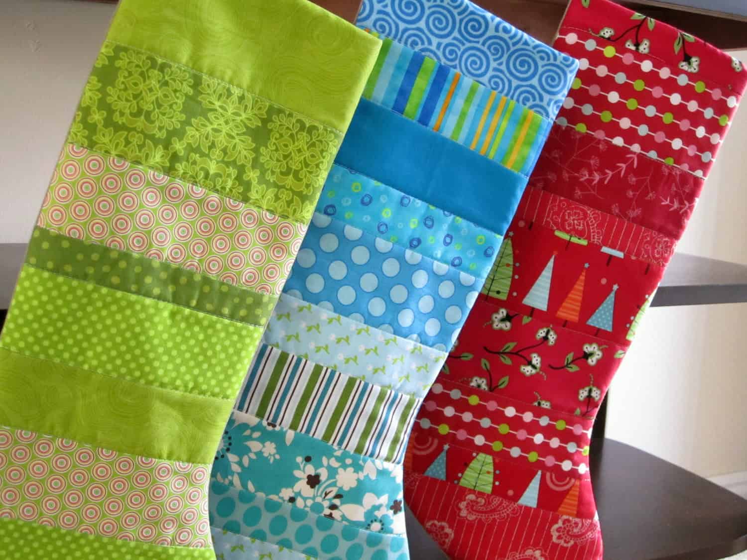 Quilted Patchwork Christmas Stockings Use Christmas Stockings as Christmas Decorations - 15 Designs (13)