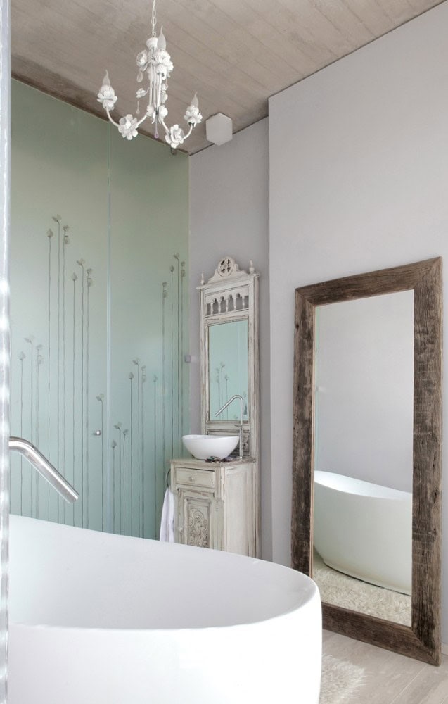 25 Inspirational Bathroom Mirror Designs 10