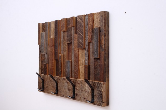 16 Magnificent Examples of Reclaimed Wood Wall Art (6)