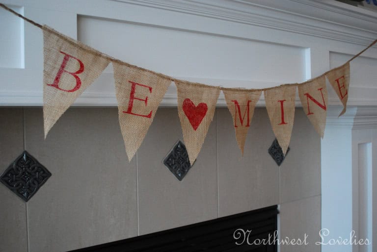 DIY Pretty Valentine’s Day Burlap Banner 166