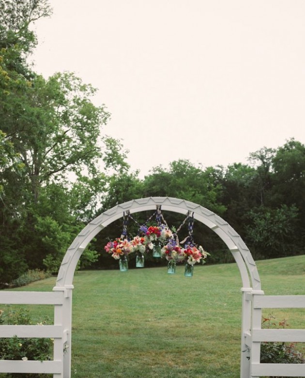 25 Adorable DIY Hanging Mason Jars