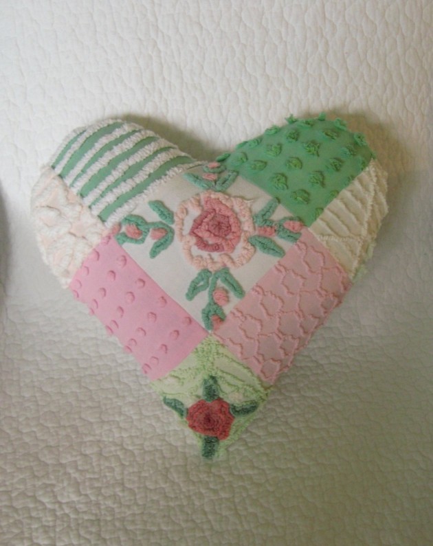 17 Fascinating Handmade Valentine's Day Pillow Designs (8)