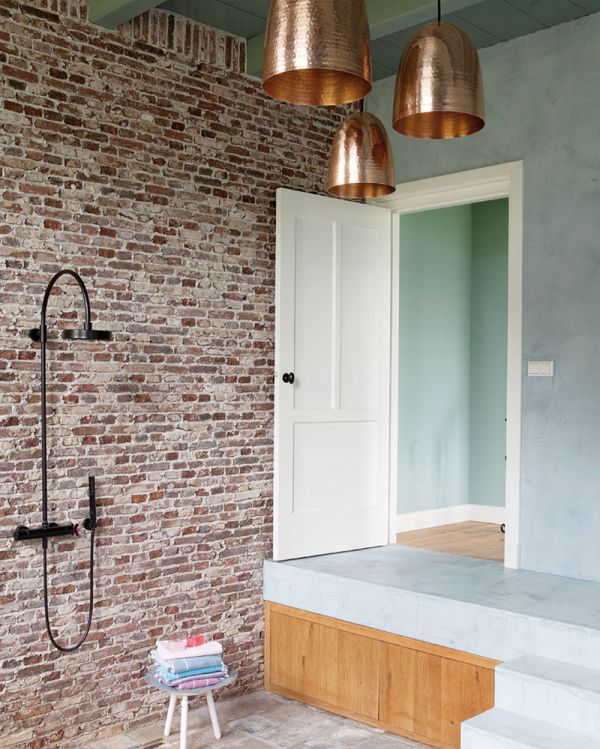 25 Chic Bathrooms With Brick Walls