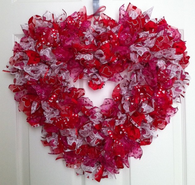 19 Outstanding Handmade Valentine's Wreaths (15)