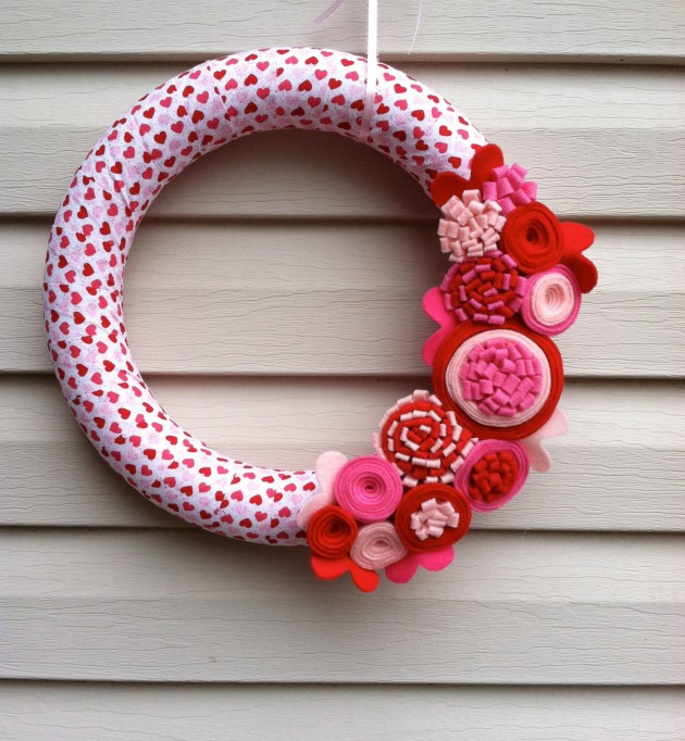 19 Outstanding Handmade Valentine's Wreaths (18)