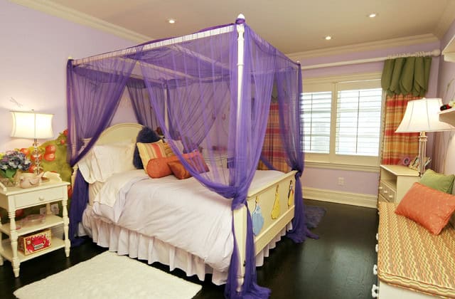 34 Dream Romantic Bedrooms With Canopy Beds 21