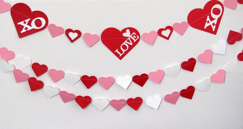 Valentine Garland 22 Lovely Valentine's Day Garland Designs (10)