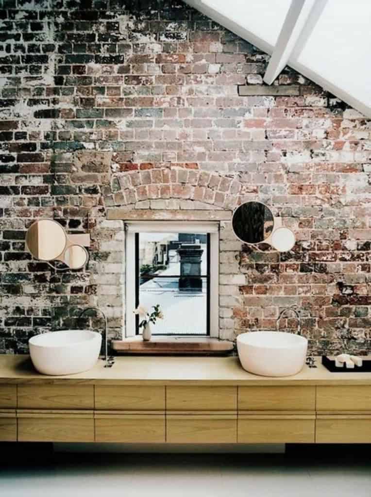 25 Chic Bathrooms With Brick Walls 22
