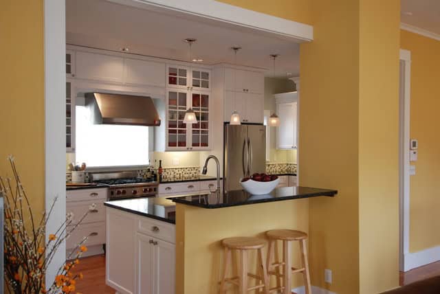 30 Elegant Contemporary Breakfast Bar Design Ideas 26