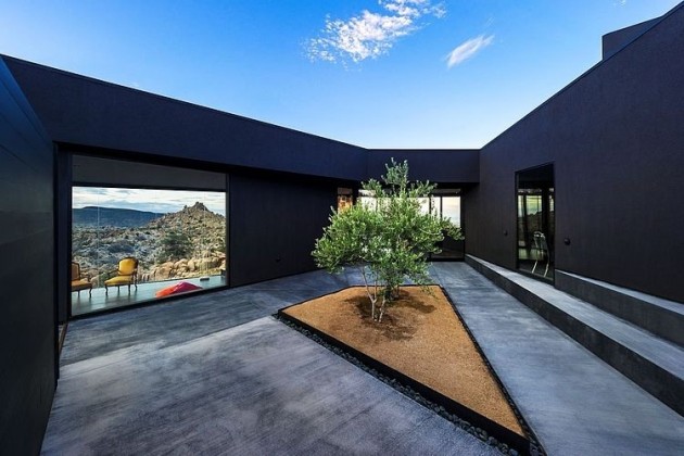 Black Desert House in Yucca Valley, California
