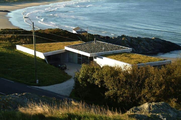 30 Incredible Green Roof Designs 10