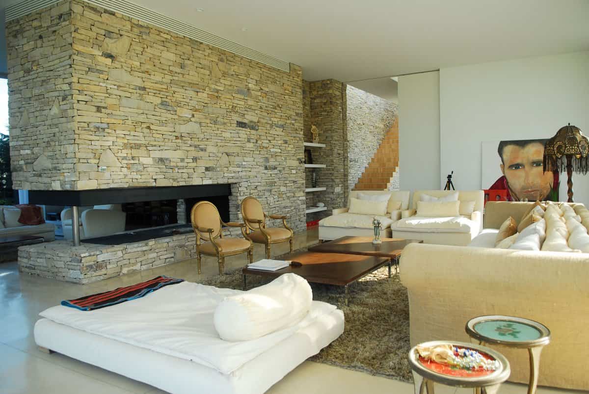 20 Divine Stone Walls Design Ideas For Enhancing Your Interior 10