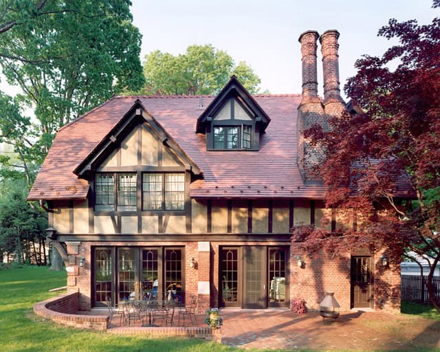 17 Sleek English Cottage House Design Ideas 1