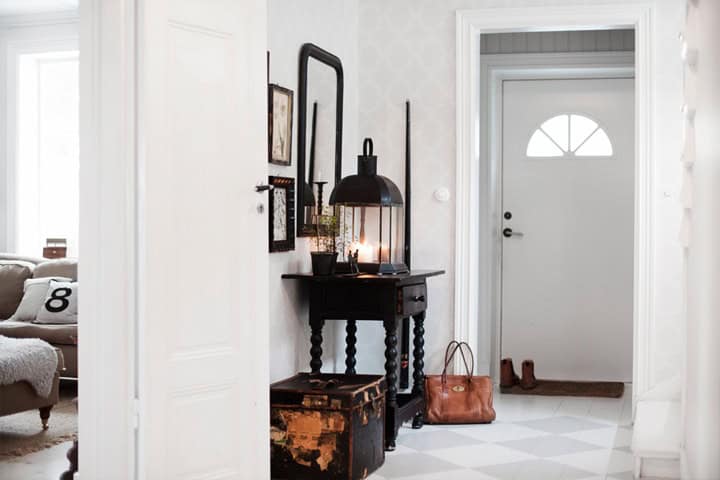 30 Magnificent Vintage Hallway Designs 12