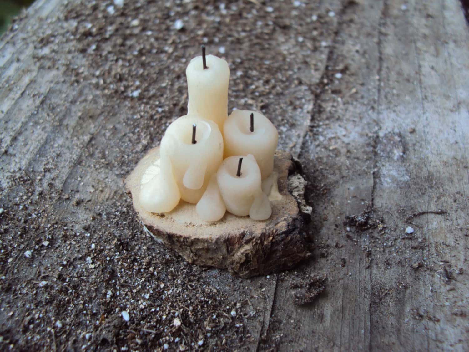 Miniature Melting Candles for Fairy Garden Buy it here: www.etsy.com