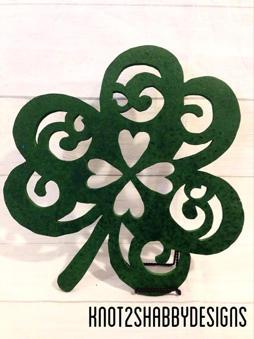 St Patrick’s day decoration – large shamrock Buy it here: www.etsy.com