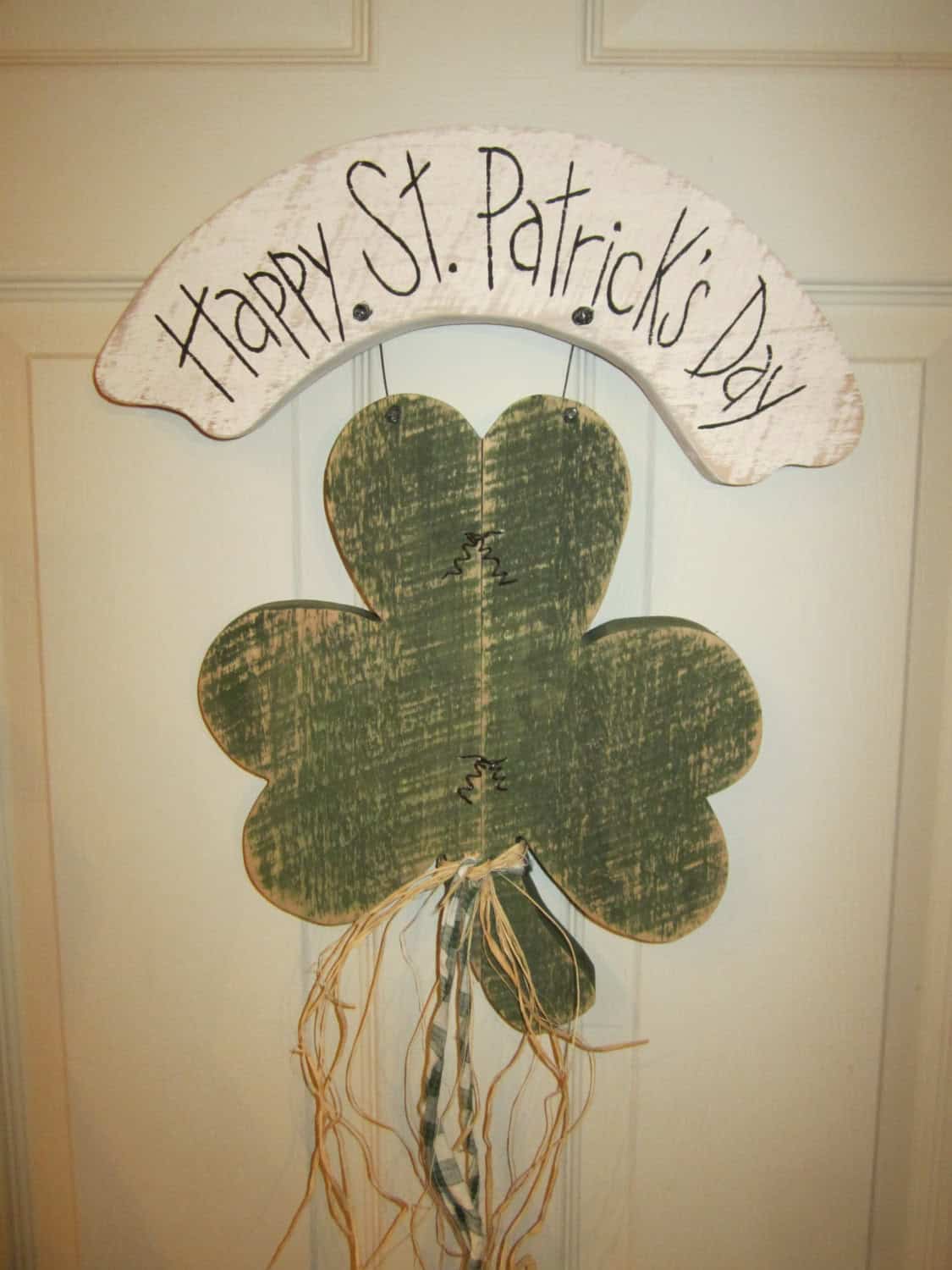 Country Primitive Wood Hanging St. Patrick’s Day Decor Buy it here: www.etsy.com
