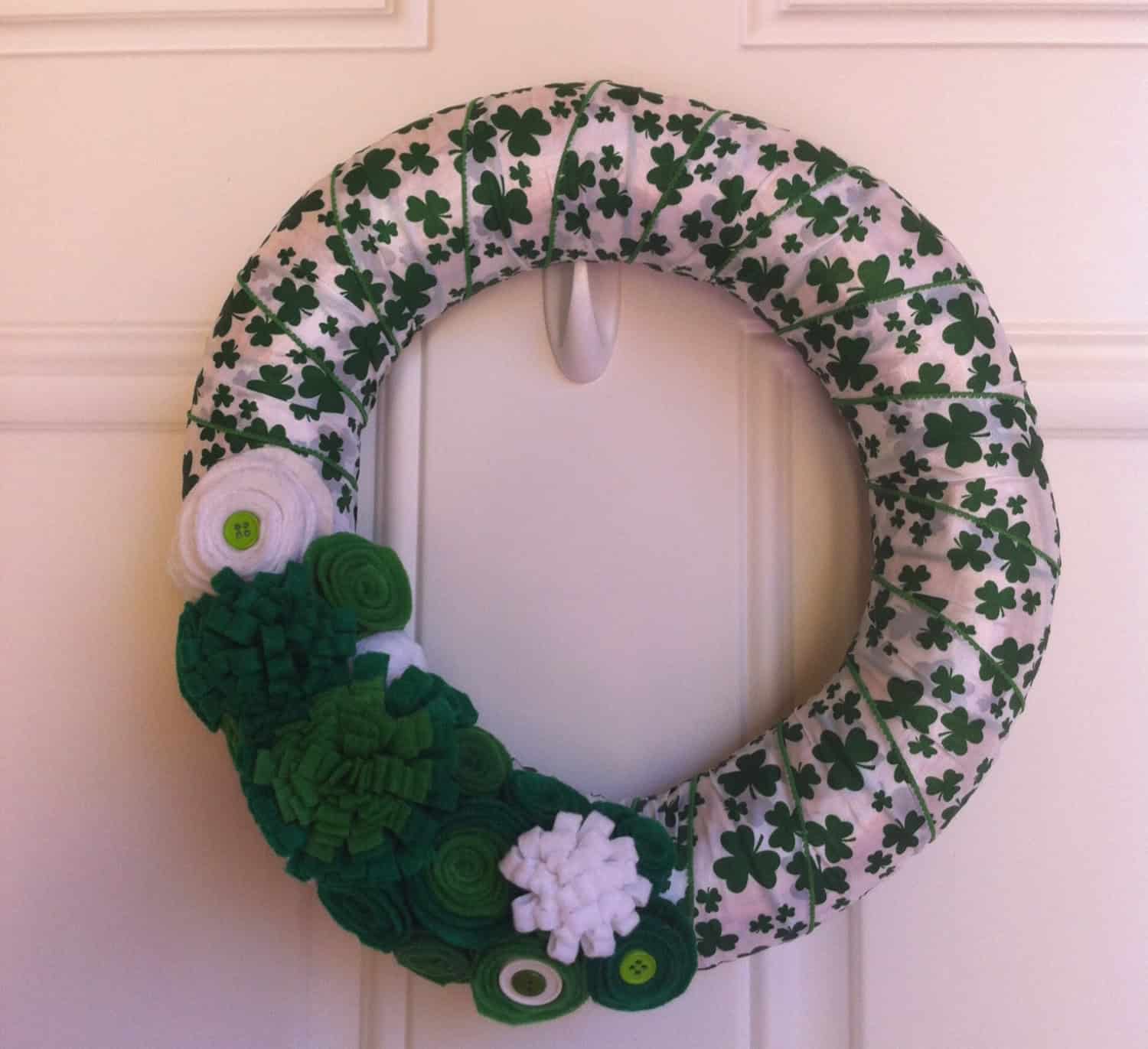 St. Patrick’s Day Wreath Buy it here: www.etsy.com