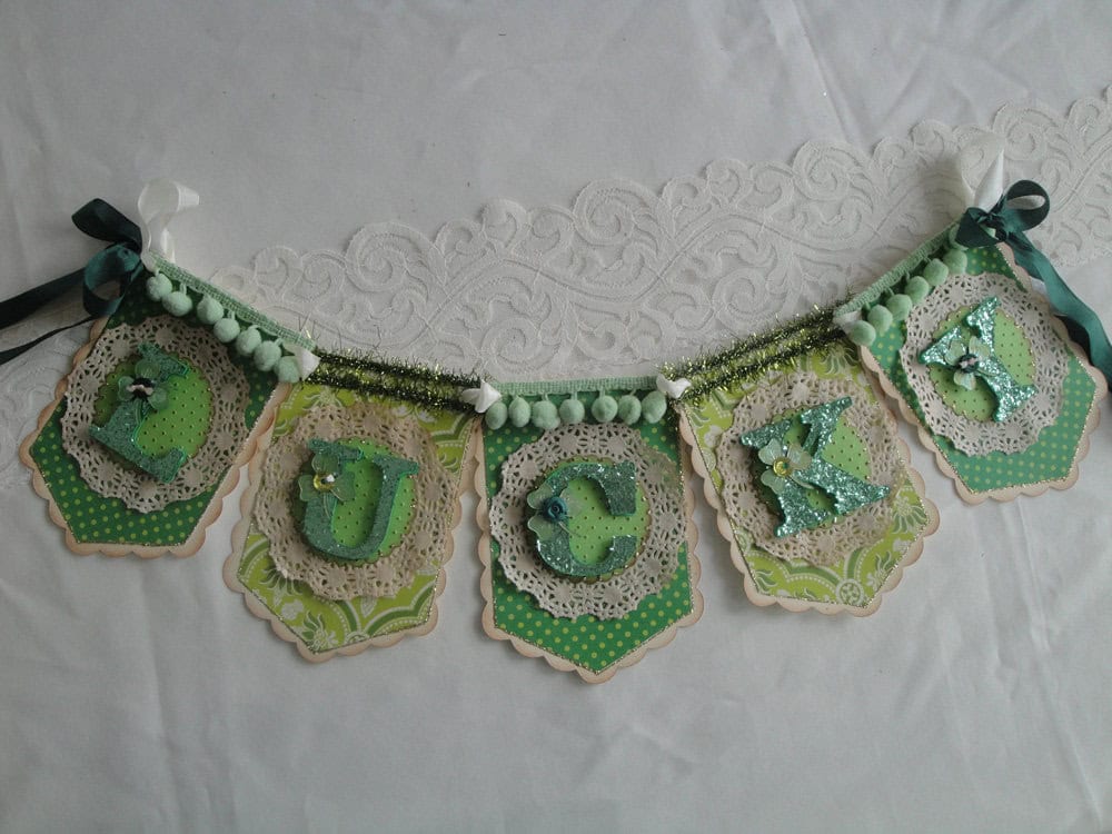 Saint Patrick’s Day Banner Buy it here: www.etsy.com