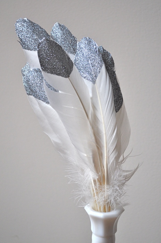 25 Lovely DIY Feather Crafts Ideas