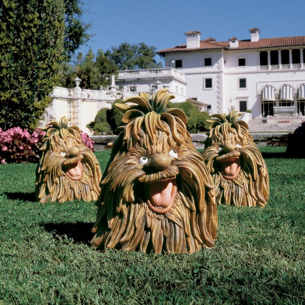 24 Diverse Garden Statue Decorations For This Spring (5)