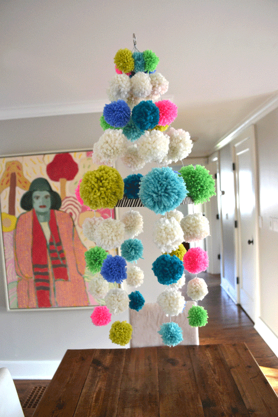 30 Adorable DIY Pom-Pom Decorations