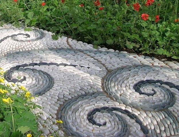 21 Cool Pebble Pathway Design Ideas for Lavishly Garden