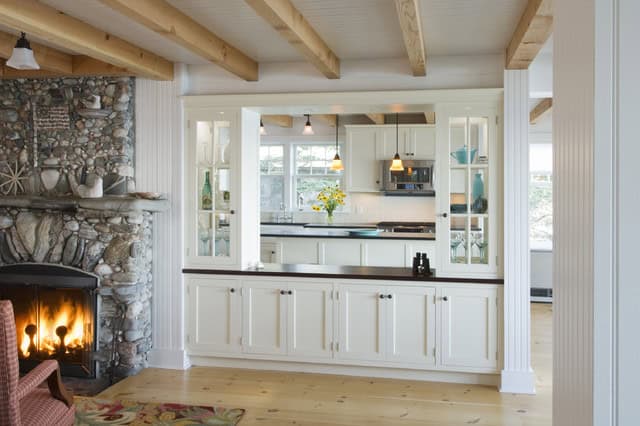 19 Super-Practical Indoor-Outdoor Serving Bar Ideas 9