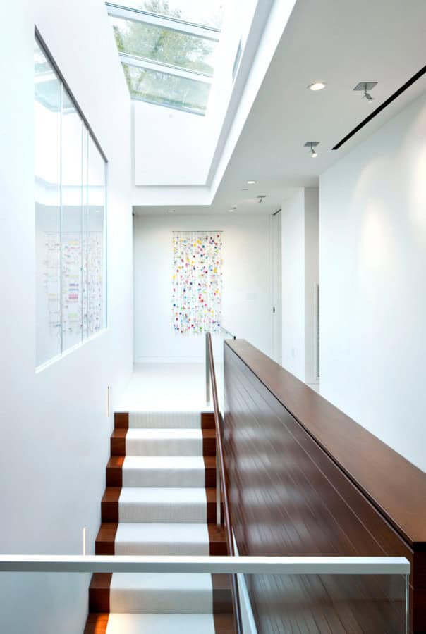 Page Road Residence by ACTWO Architects: Minimalism, Light, and Environmental Integrity 10