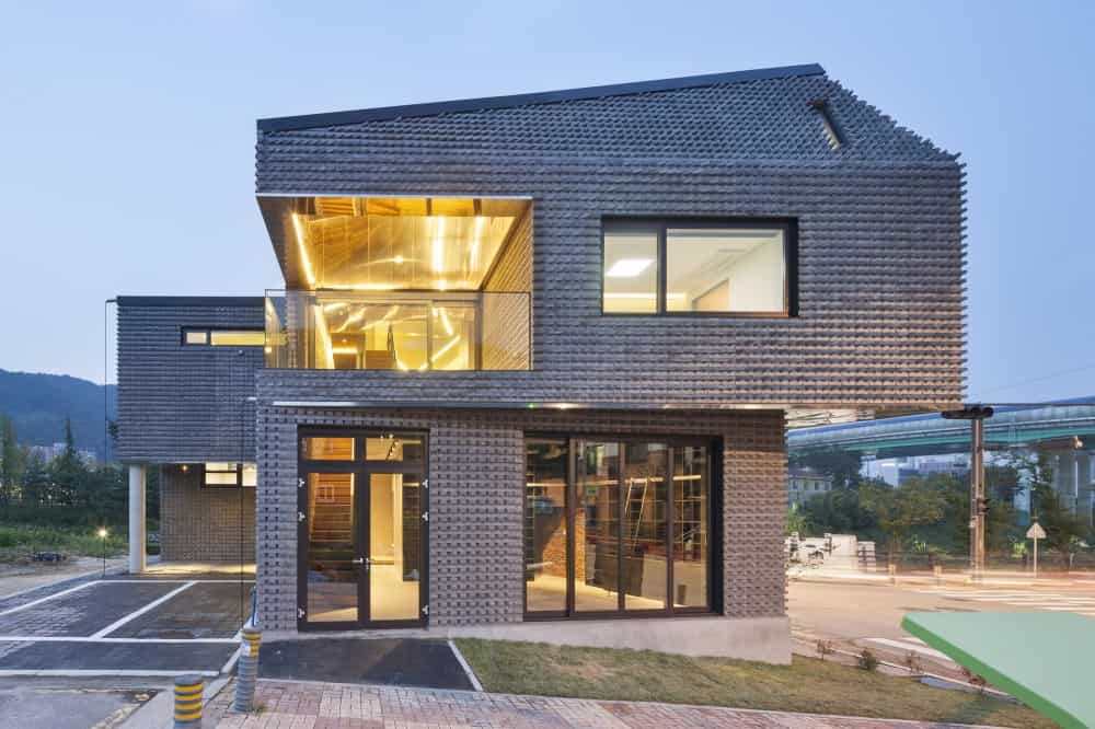 Basalt Brick House in Pangyo by JOHO Architecture: A Contemporary Gem in South Korea 11