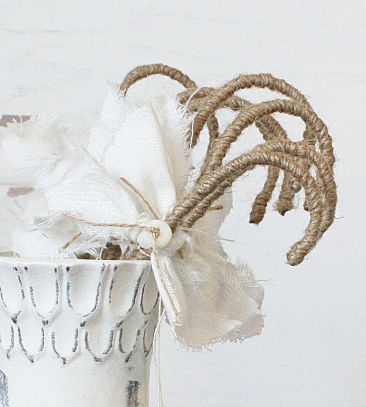 25 Amazing White Rustic Décor for This Spring 13
