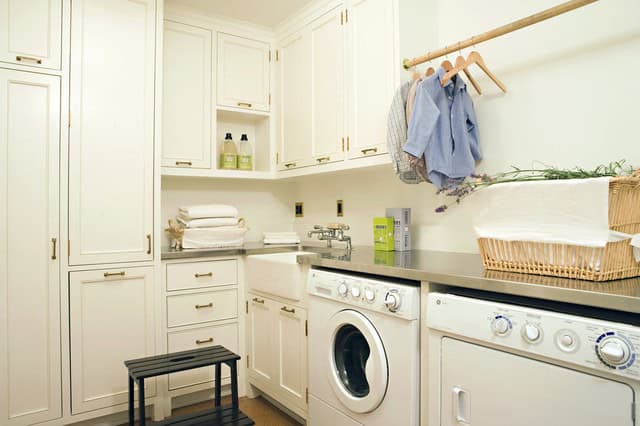 Efficient Use Of The Space- 19 Small Laundry Room Design Ideas 14