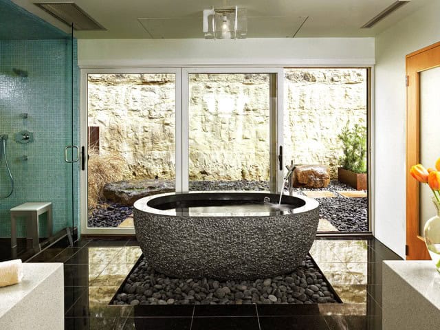 21 Dream Master Bathrooms That Will Leave You Breathless 17