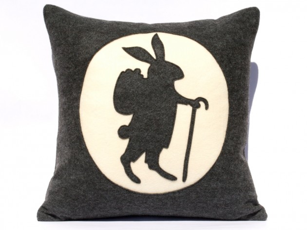 19 Beautiful Decorative Easter Pillows