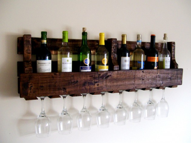 19 Rustic Reclaimed Wood DIY Projects