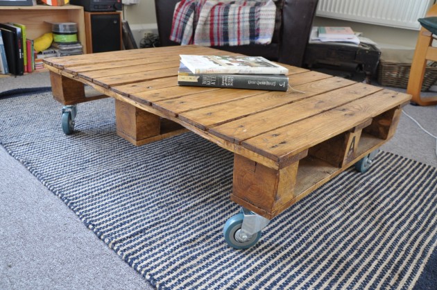 23 Incredible DIY Projects From Pallet Wood